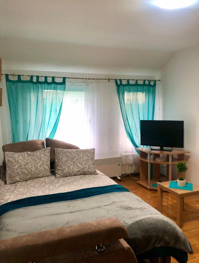 Bellavista Apartmani สตราลาปาโฮวา ภายนอก รูปภาพ