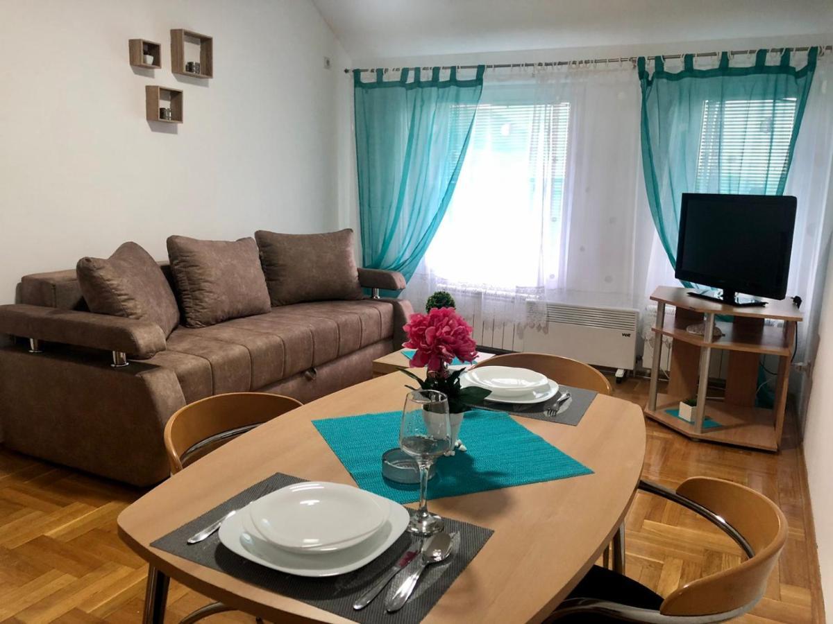 Bellavista Apartmani สตราลาปาโฮวา ภายนอก รูปภาพ