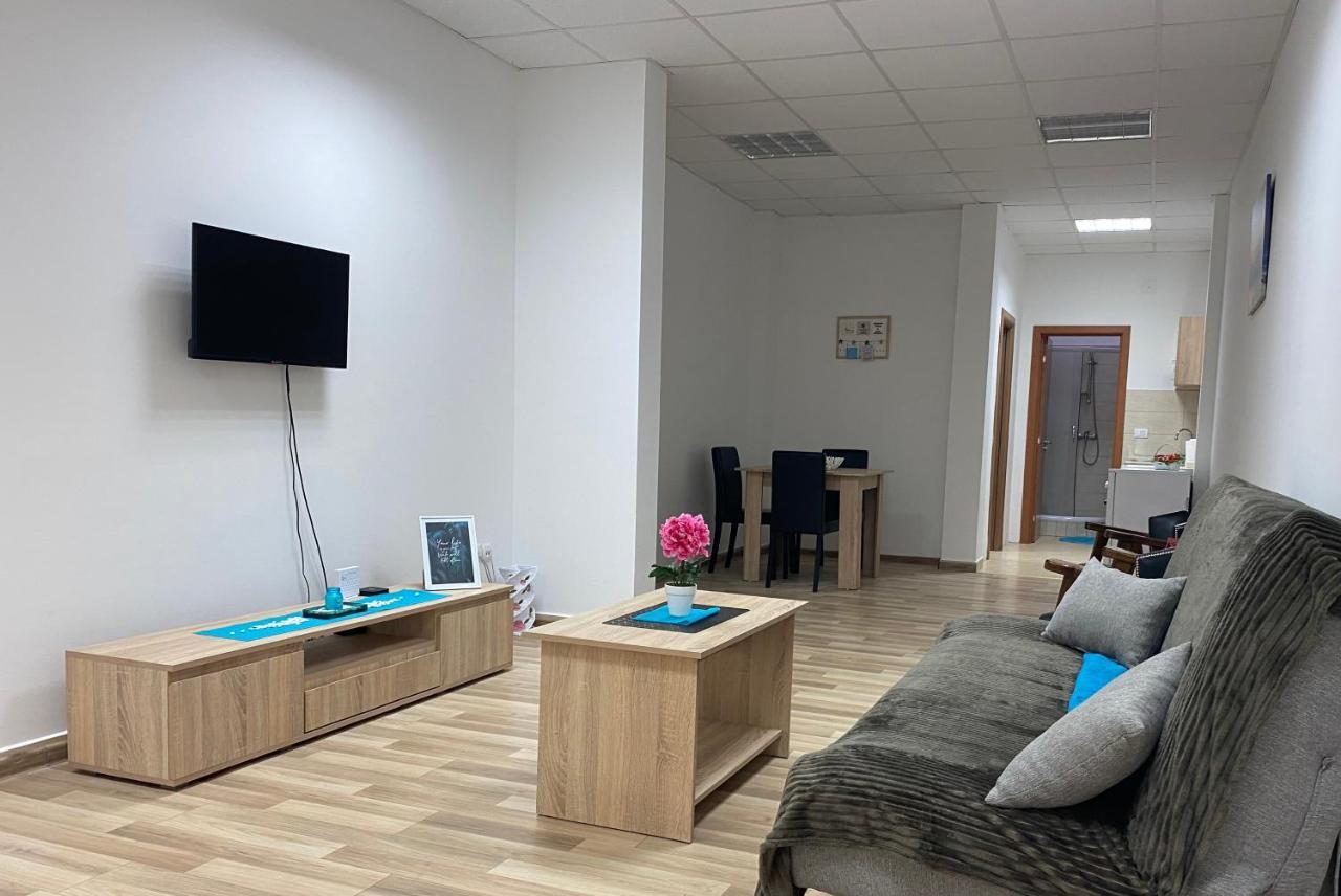 Bellavista Apartmani สตราลาปาโฮวา ภายนอก รูปภาพ