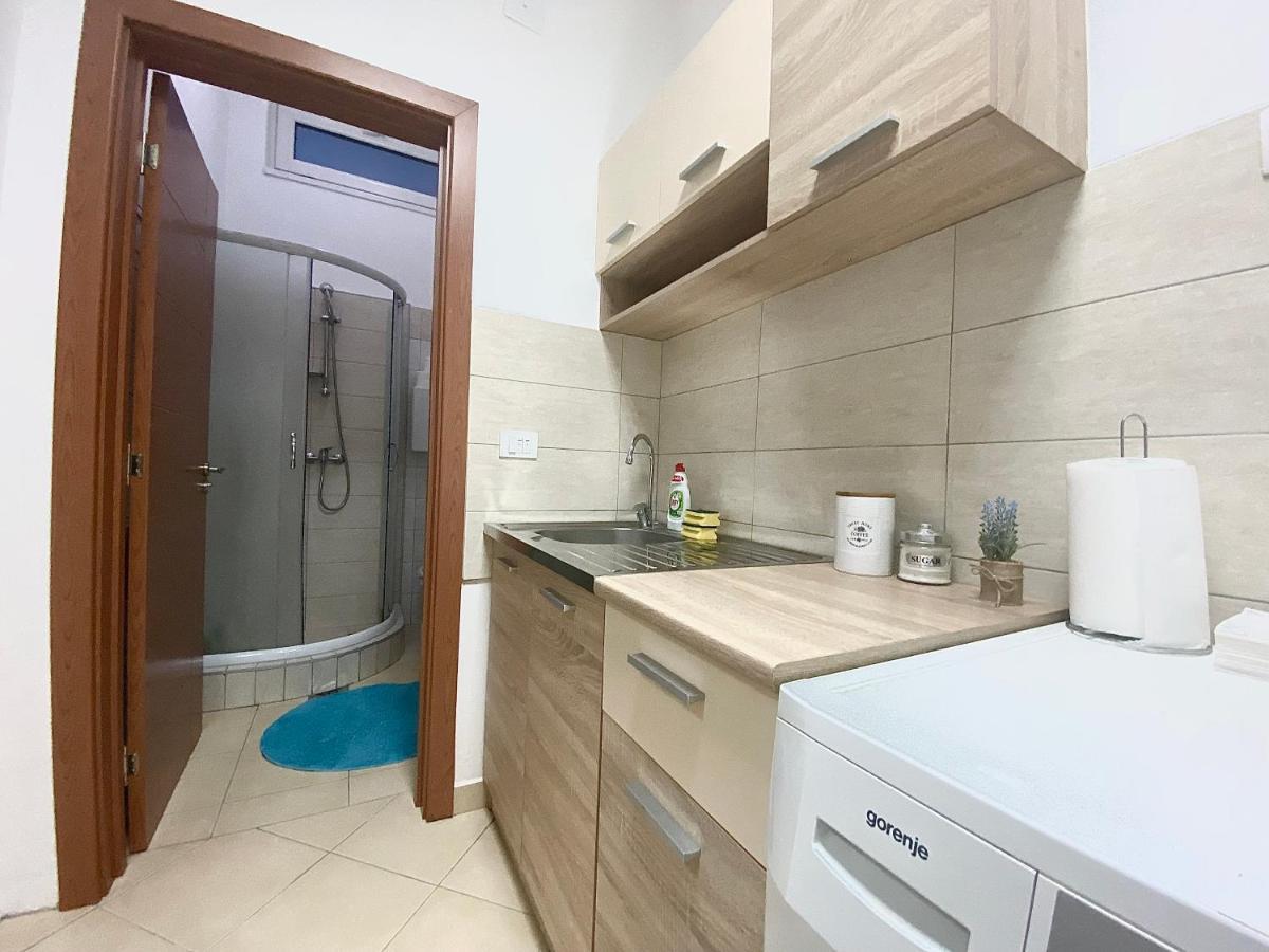 Bellavista Apartmani สตราลาปาโฮวา ภายนอก รูปภาพ